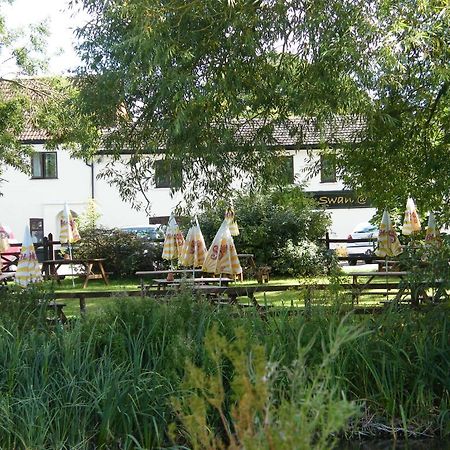 Hotel The Swan At Stoford Stapleford  Zewnętrze zdjęcie
