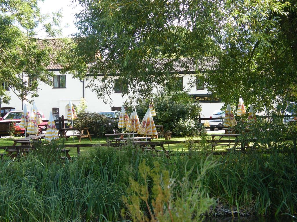 Hotel The Swan At Stoford Stapleford  Zewnętrze zdjęcie